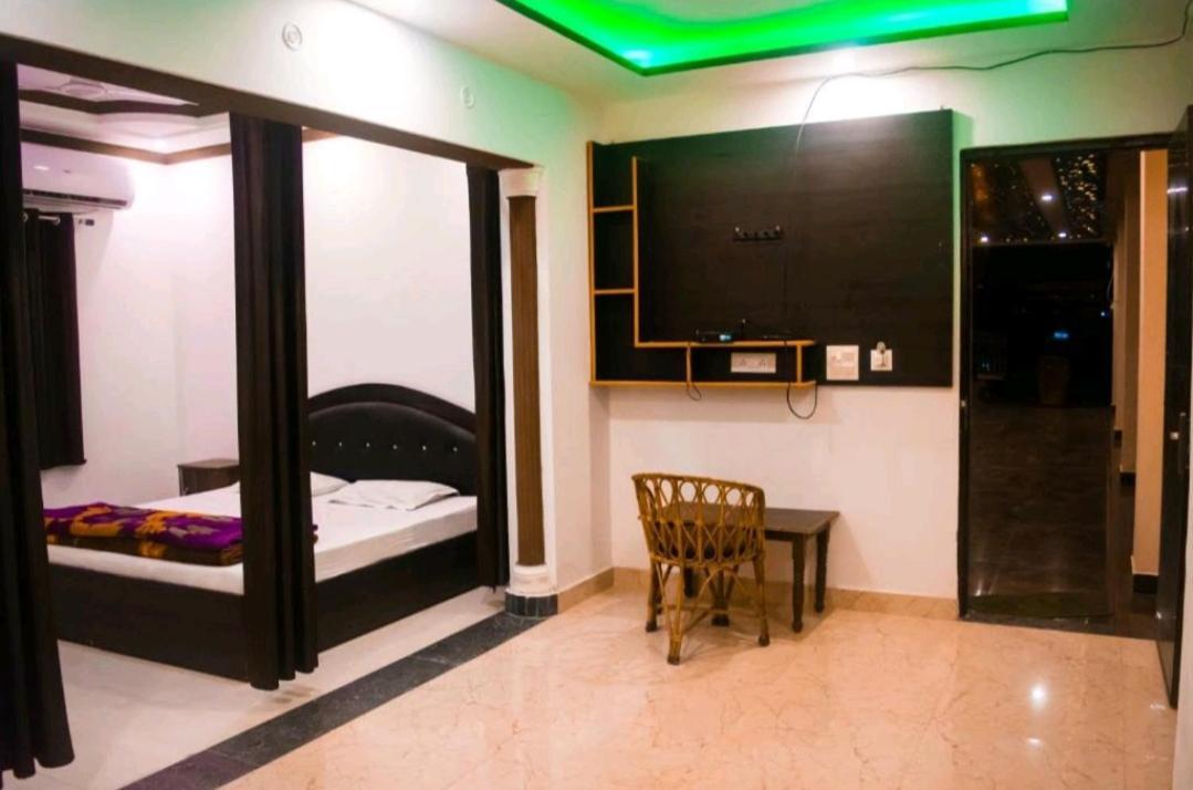 Flying Penguin Hostel Rishīkesh Εξωτερικό φωτογραφία